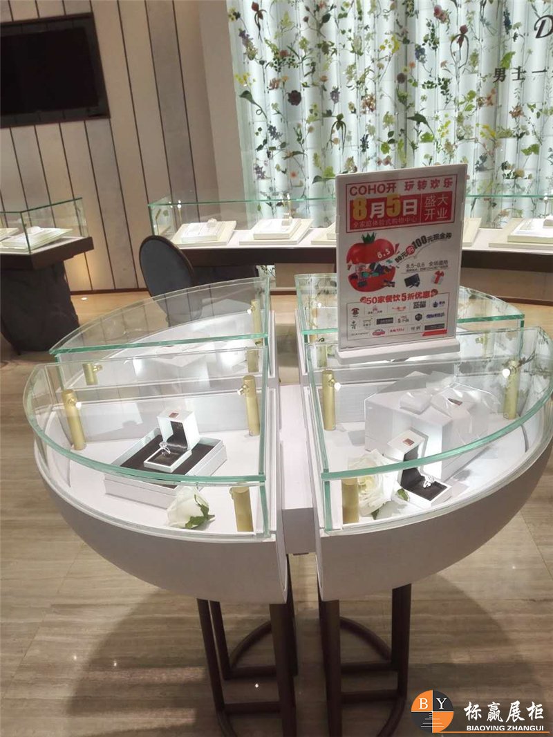 戴瑞珠宝展柜